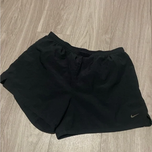 Nike Women's Athletic Black Shorts - Picture 1 of 3